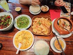 -老滇山寨•云南特色菜•地方菜•民族风情歌舞表演(金碧店)