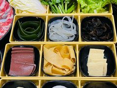 -呷哺呷哺 黄金牧场 (中发百旺店)