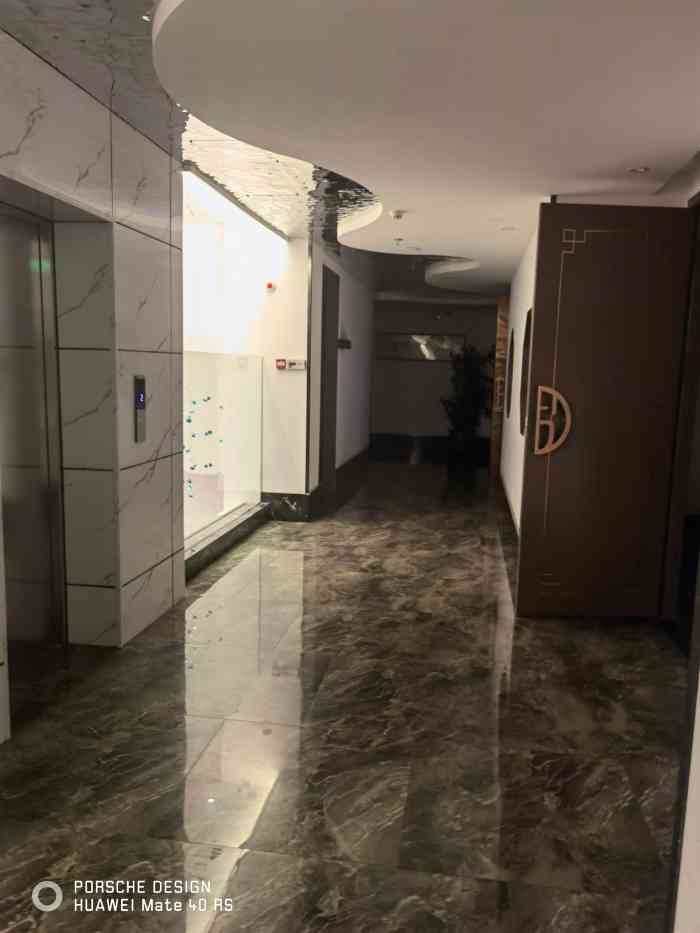 常如月新中式私房餐厅-"[薄荷]环境:家门口的饭店,一直没来过.