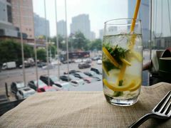 -东方红海鲜百汇(国际大厦店)