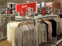 -优衣库(哈尔滨香坊万达广场店)