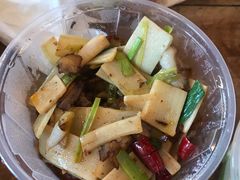 -云海肴·汽锅鸡·云南菜(天山百盛优客店)