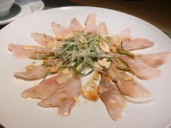 薄切鲜鱼片-穹六人间 people 6(岳阳路店)