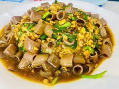 海肠捞饭-巧克力渔家.小船海鲜胶东菜(万平口店)