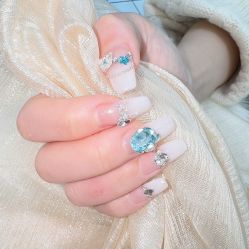 -七彩虹美甲美睫 半永久