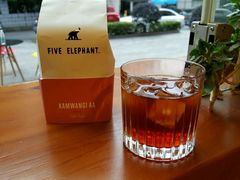 -Be Lived Cafe比例咖啡(摩天轮店)