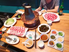 -额尔敦传统涮火锅·烧烤(鑫源山庄店)