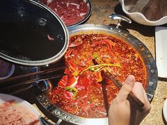 -茅草房·河畔园林火锅