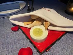 -弦月窗LUNETTE BY AMANDA(复兴路店)