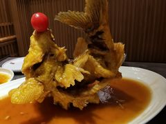 糖醋鲤鱼-闫府私房菜·百年鲁菜(恒隆店)