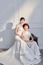 -Lady  Jane高端婚纱礼服馆