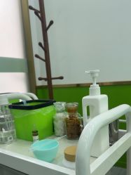 -苗医生专业祛痘·皮肤管理