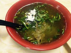 牛肉汤-月亮生煎大王