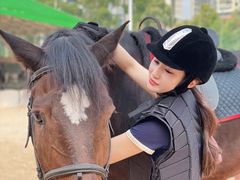 -名驭国际马术学院