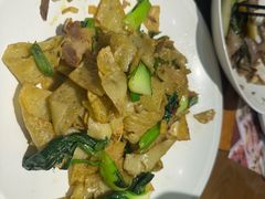 -黄泥岗·地道湖北菜(奥特莱斯店)