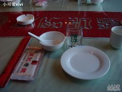 餐具-吴记酱骨炖菜馆(西大直街店)