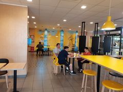 -麦当劳(石坝服务区店)