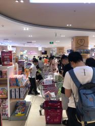 -孩子王(静安大融城店)