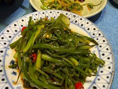 -香巴拉云南餐厅(华莱坞店)