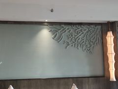 -皇马海口湾海景酒店(万绿园秀英港店)