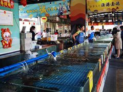 -三亚火车头万人海鲜广场