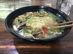 -南岳面馆(南门小街店)