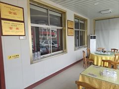 -雪湖煜辰鱼头老店(雪野湖店)