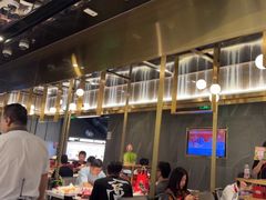 -海底捞火锅鲜切牛肉主题店(长寿路店)