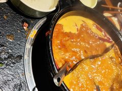 -两三事小郡肝串串香火锅(桂庙店)