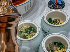 -品海楼·大连海胆锅贴馆(东港店)