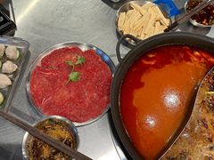 -鹿鸣山草本茶香火锅(园西路店)