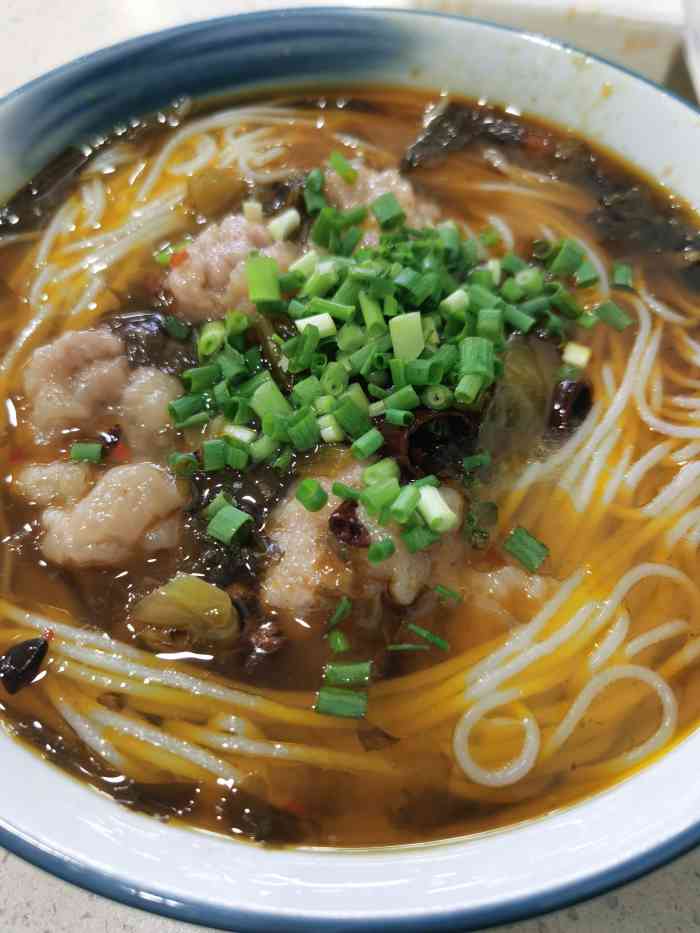 酸菜滑肉面块-"老麻没有了,转行做滑肉 这家店就是前期.