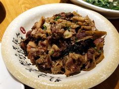 -黄泥岗·地道湖北菜(奥特莱斯店)