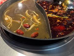 -鹿鸣山草本茶香火锅(园西路店)