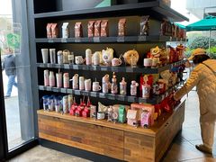 零售区-星巴克臻选(上海长风大悦城店)