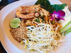 -Chom Cafe and Restaurant