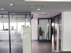 -上海宝信宝马4S店
