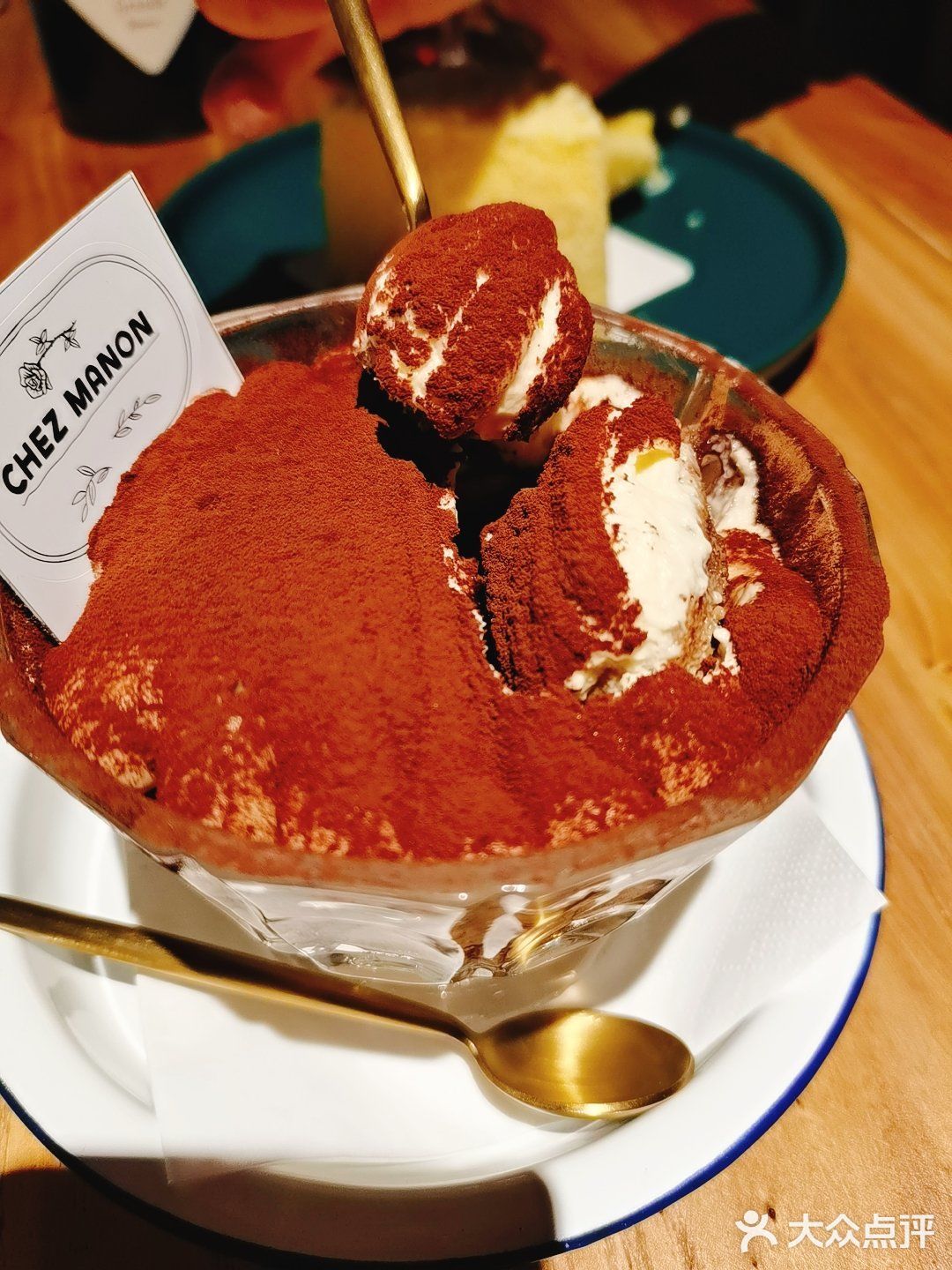 红酒🍷，美女，感受惬意的法式浪漫～