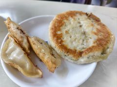 弄堂烧饼-弄堂咪道-饭香·面香·馄饨香(汇锦广场店)