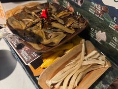 -芸山季·云南山珍菌火锅(人民广场来福士店)