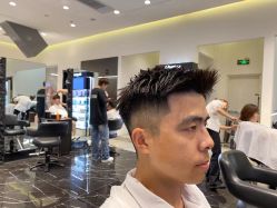 -BULB STUDIO 巴柏明星发型工作室