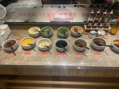 自助调料区-潮牛海记•潮汕牛肉火锅•醉鸡煲•粿条汤(通北路店)