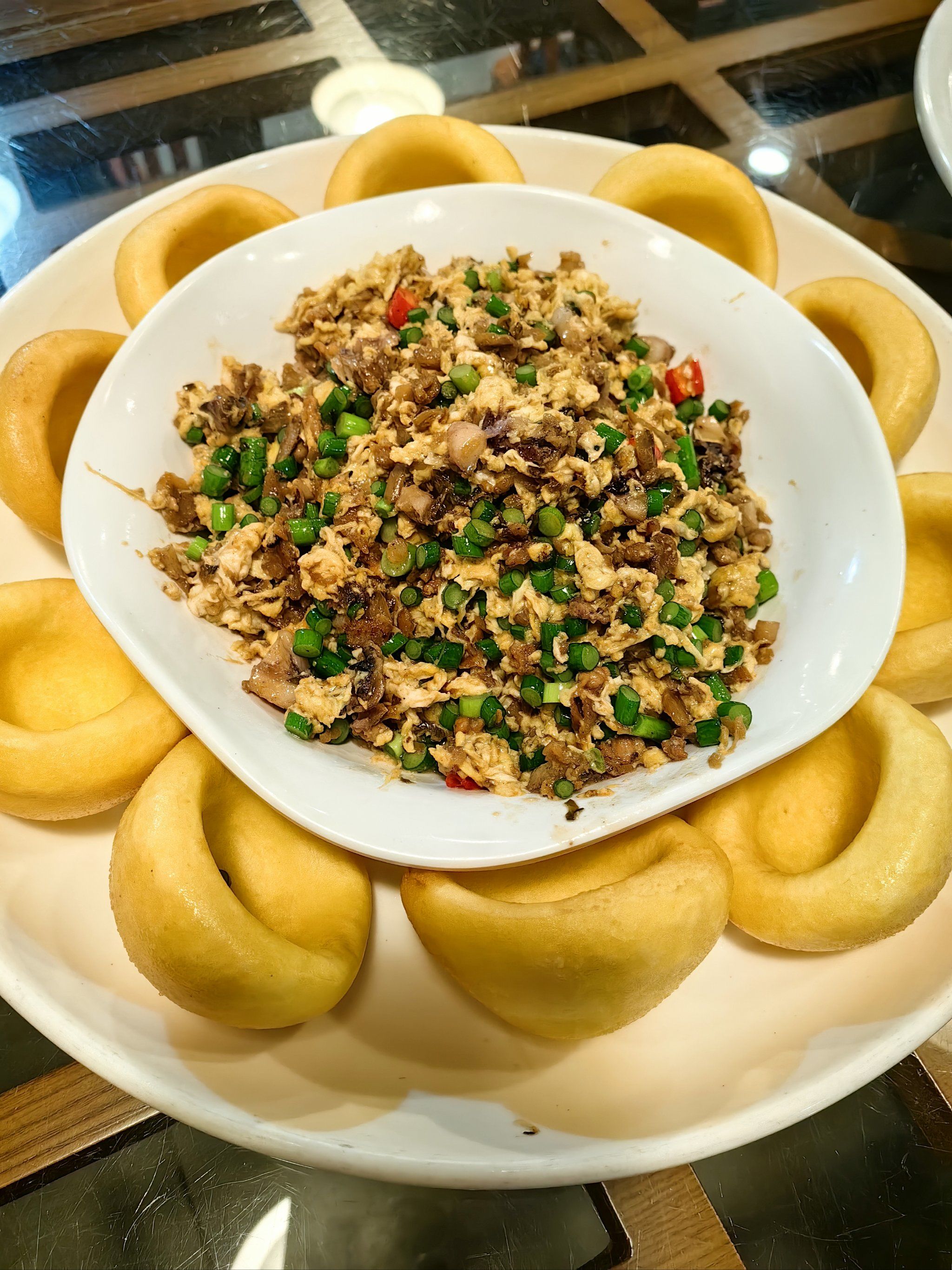 0元玩转这座城关东第一处这个杂粮包巨好吃,里面是慢慢的章鱼肉,旁边