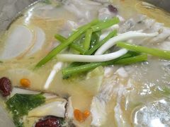 -姚记抚仙湖石锅鱼庄