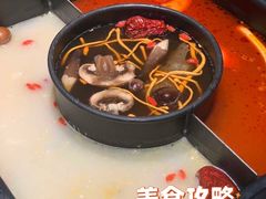 -老牌坊云南鱼豆花火锅(哈西万达店)