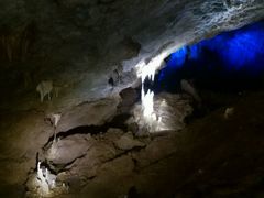-巴马水晶宫