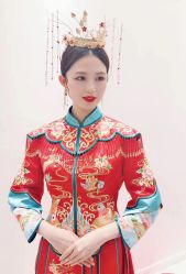 -现代经典婚纱摄影