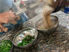 -正宗杨记普洱酸醋米线(总店)
