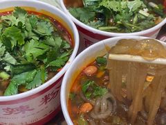 -郎吞虎咽酸辣粉(第一桥店)