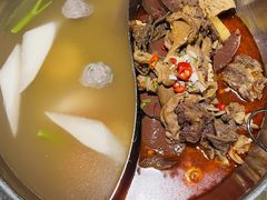牛杂鸳鸯锅-左庭右院鲜牛肉火锅(浦江欢乐颂店)